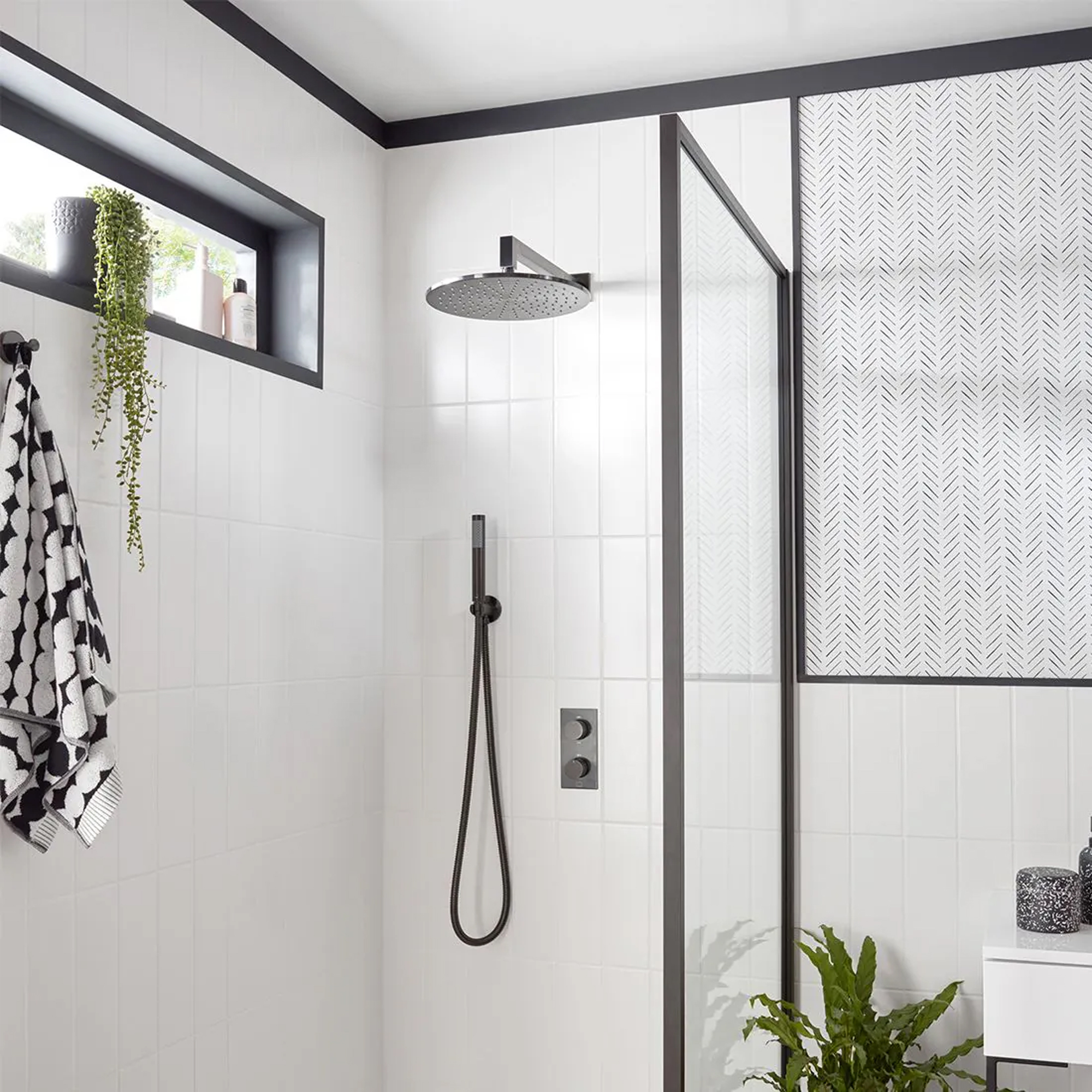 Vado Individual Tablet Knurled 2 Outlet 2 Handle Thermostatic Concealed Shower Valve