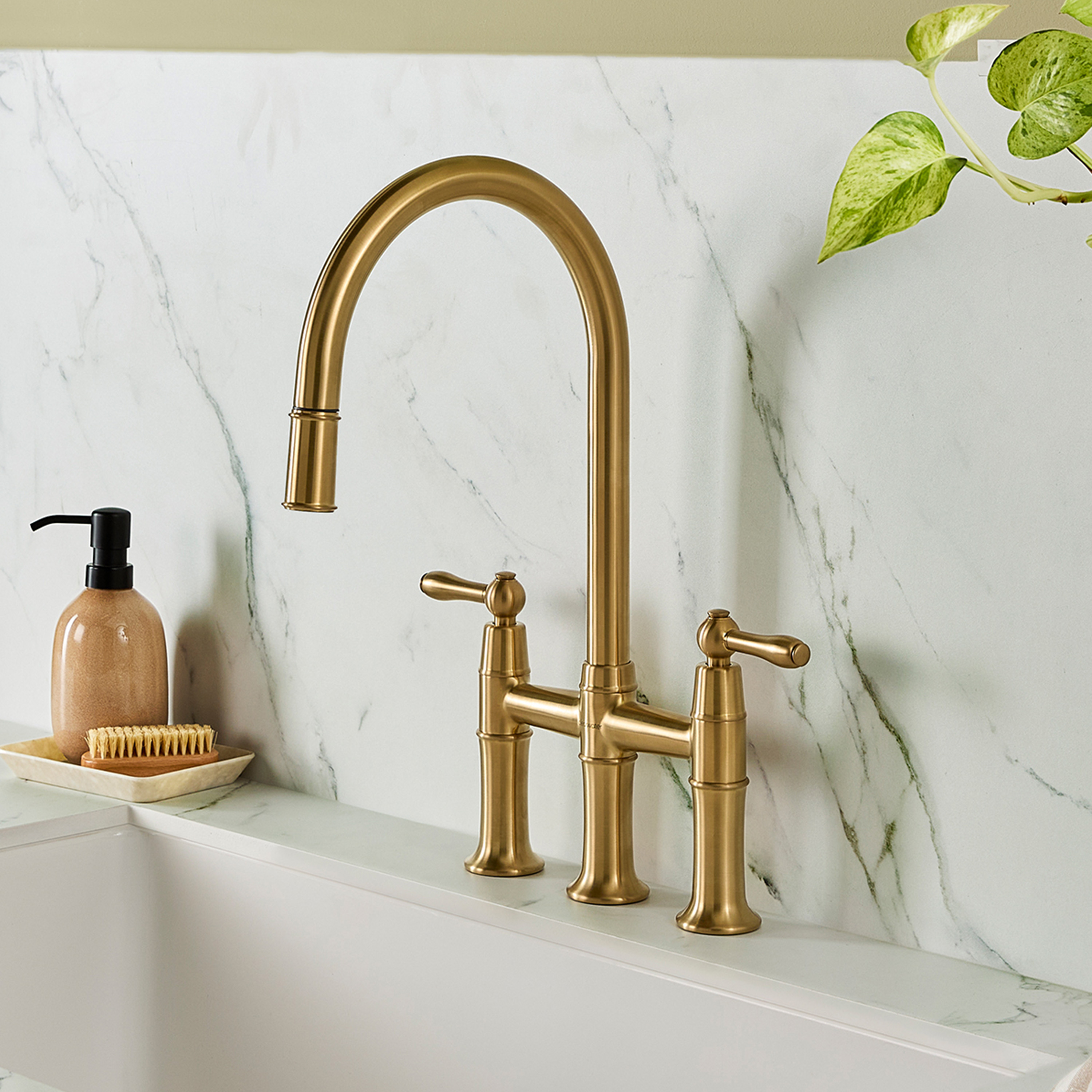 Clearwater Broadway Traditional Pull Out Bridge Kitchen Mixer Tap