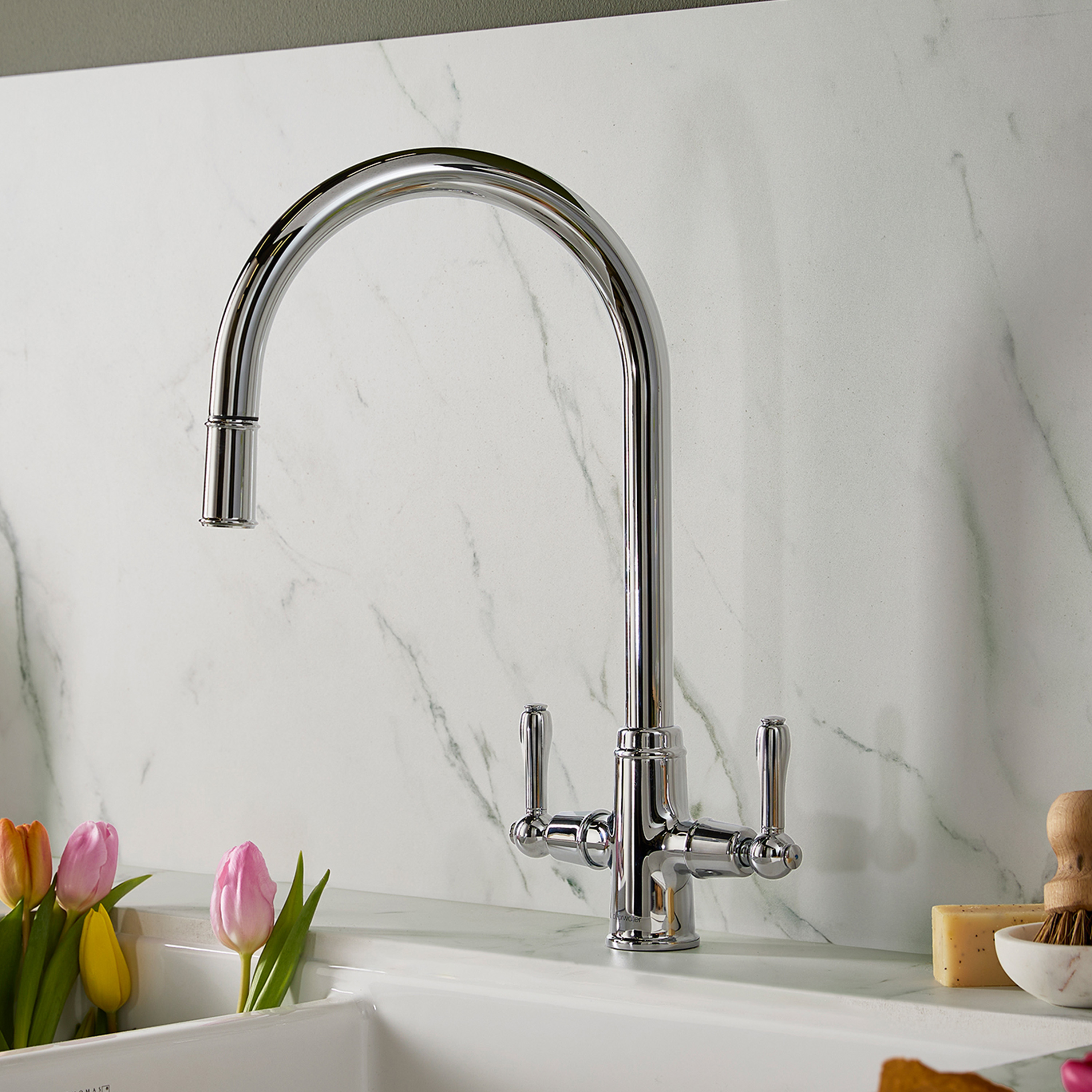 Clearwater Broadway Traditional Pull Out Mono Kitchen Mixer Tap