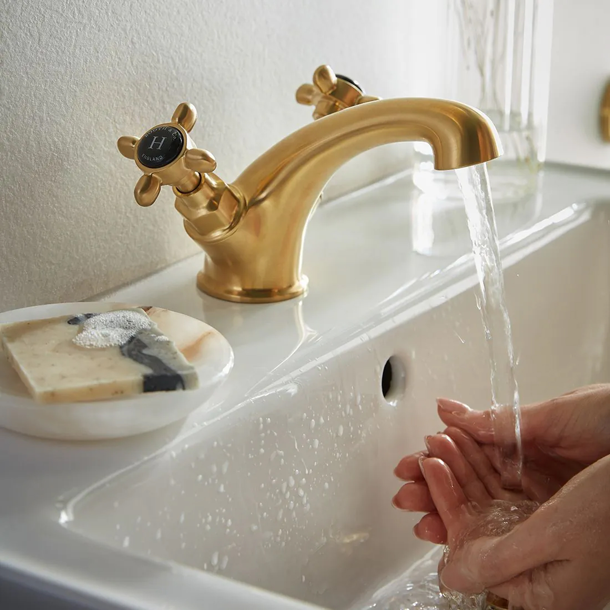 Booth & Co Axbridge Traditional Crosshead Mono Basin Mixer Tap with Optional Waste