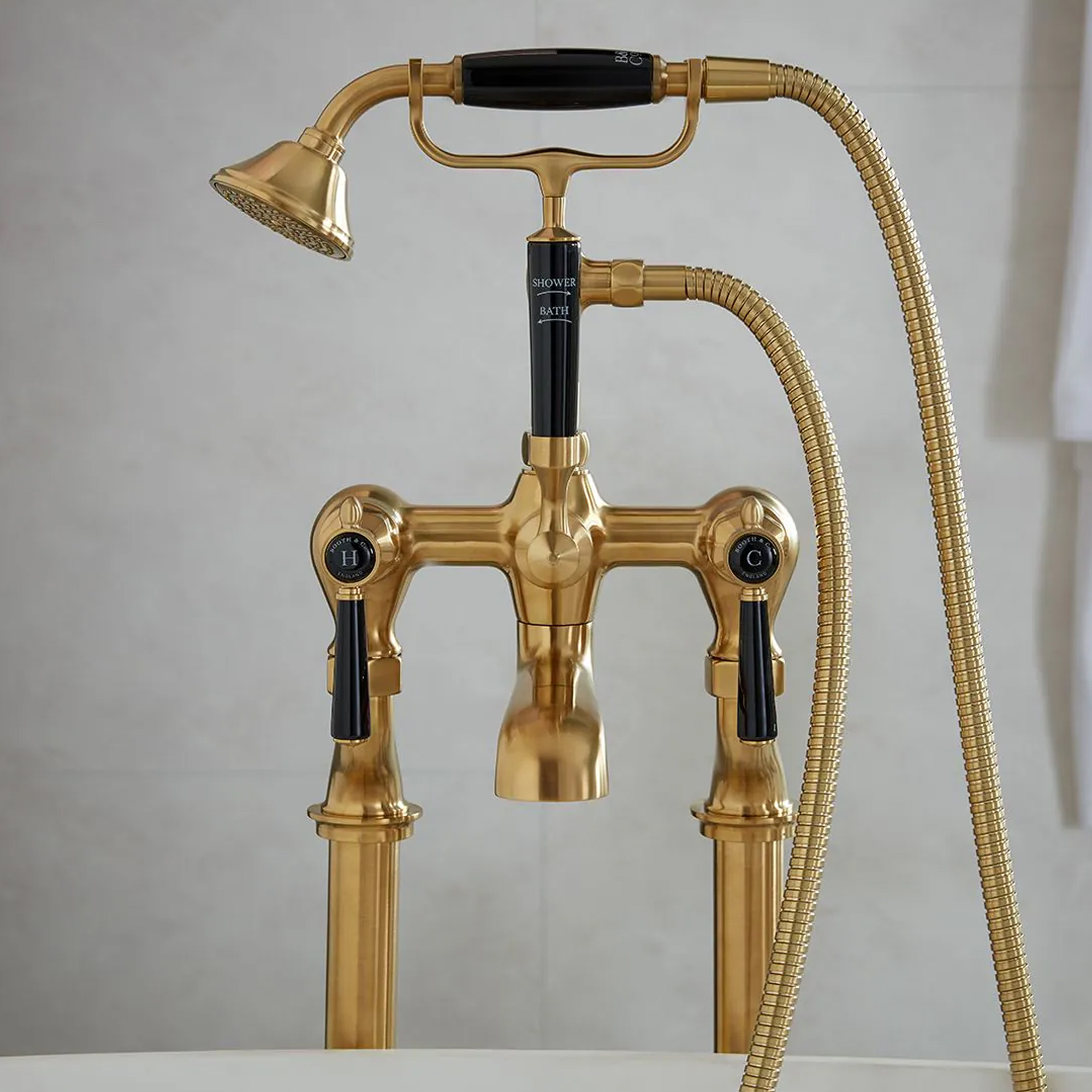 Booth & Co Axbridge Traditional Lever Floorstanding Bath Shower Mixer Tap