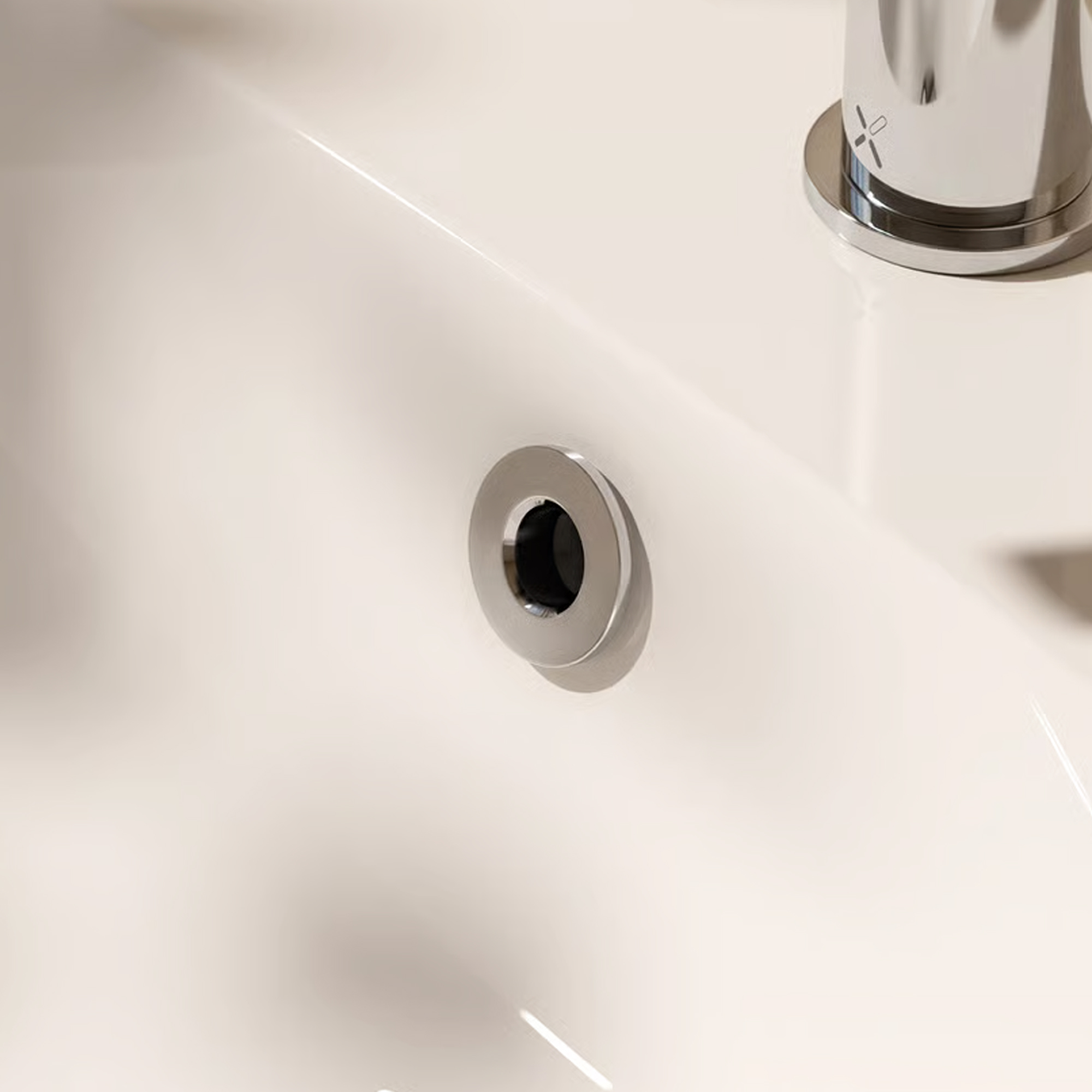 Crosswater MPRO 26mm Basin Overflow Cover