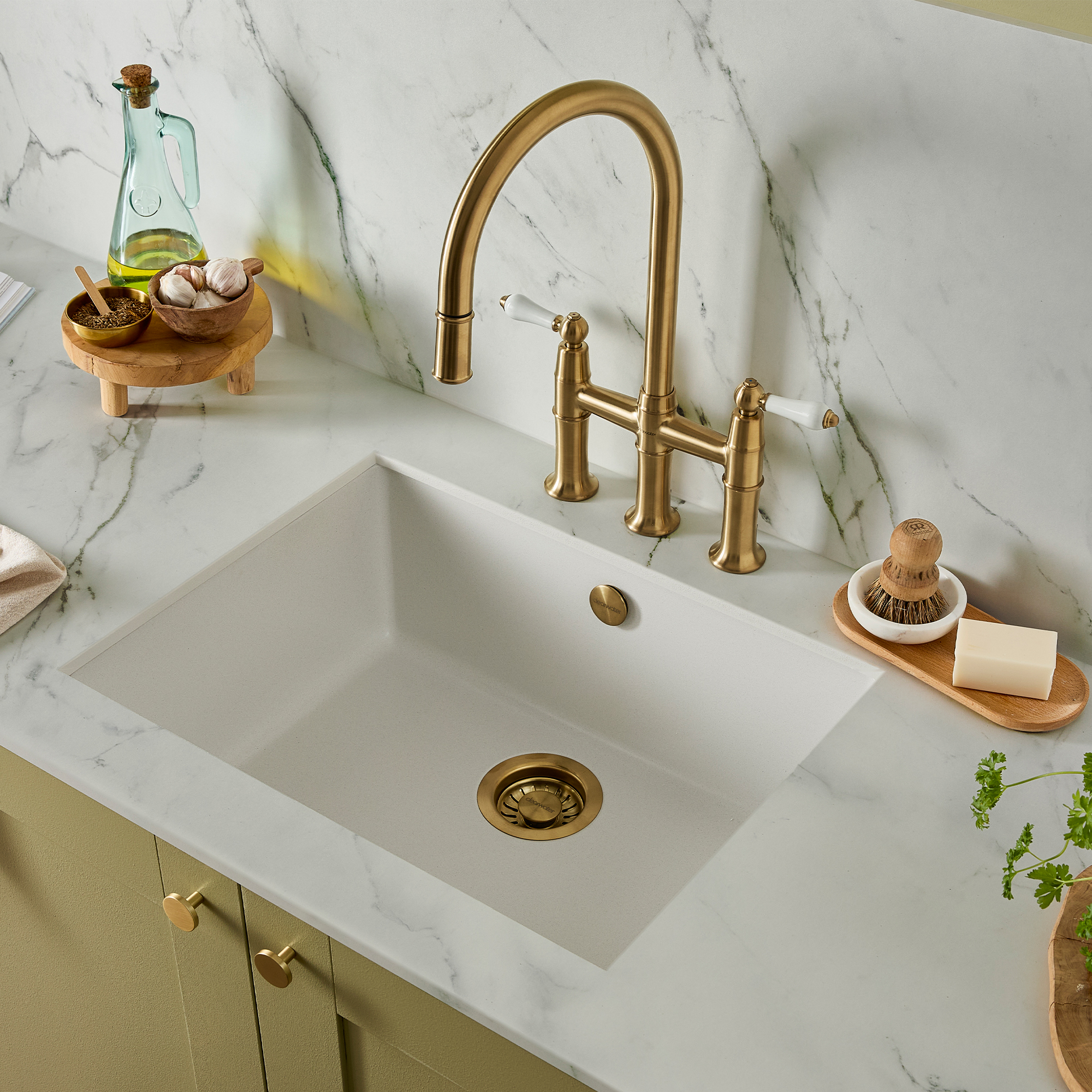Clearwater Elegance Traditional Pull Out Bridge Kitchen Mixer Tap
