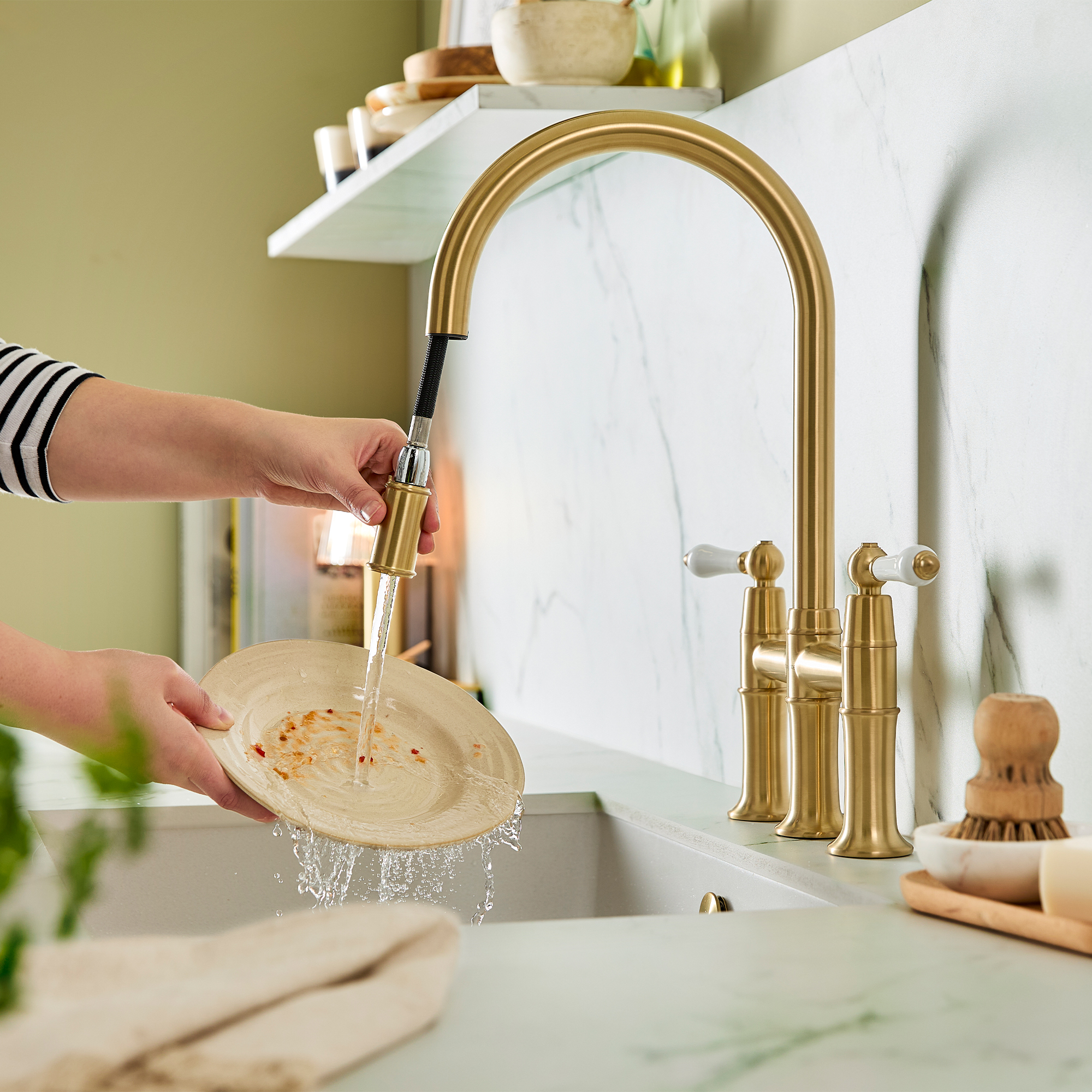 Clearwater Elegance Traditional Pull Out Bridge Kitchen Mixer Tap
