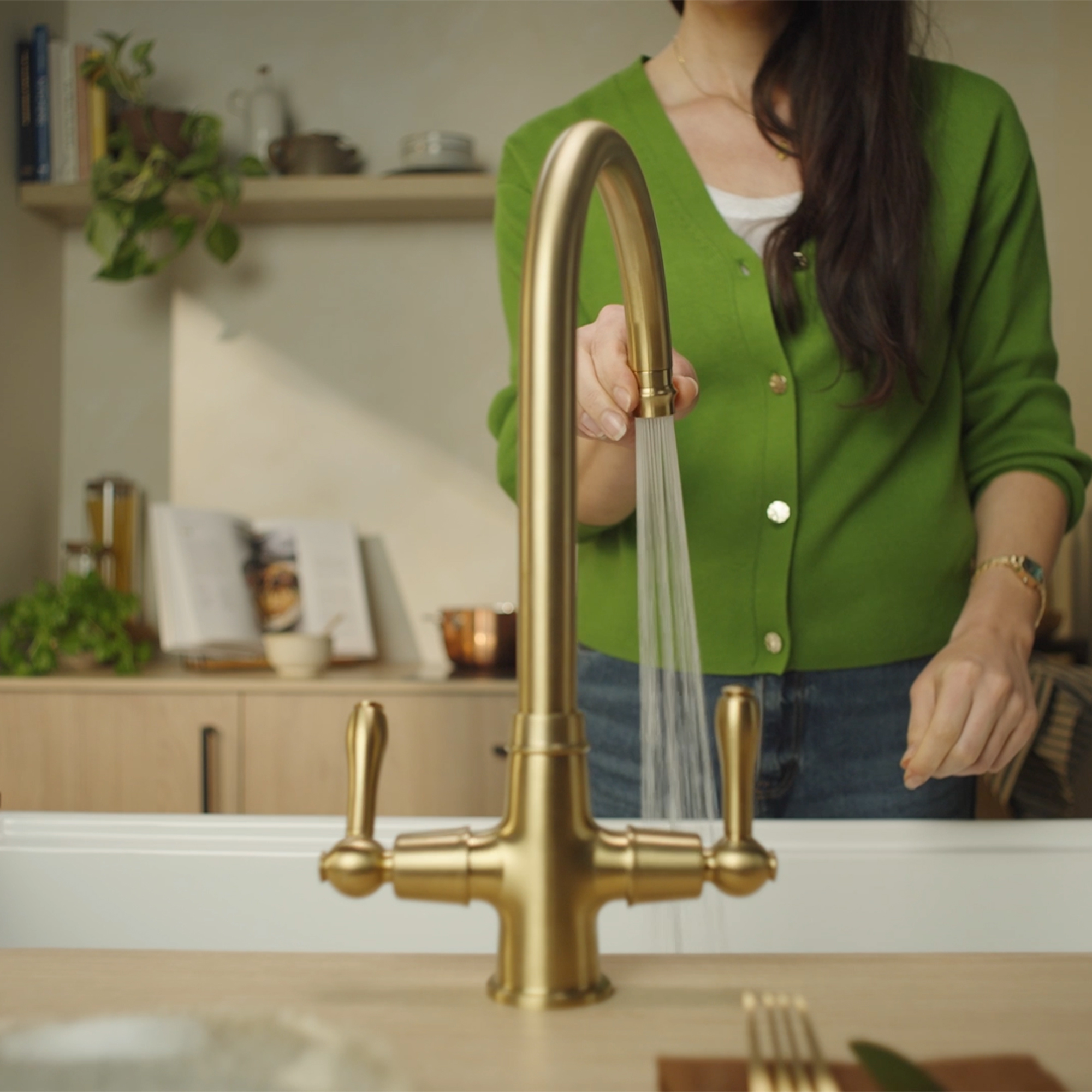 Clearwater Broadway Traditional Twist & Spray Mono Kitchen Mixer Tap