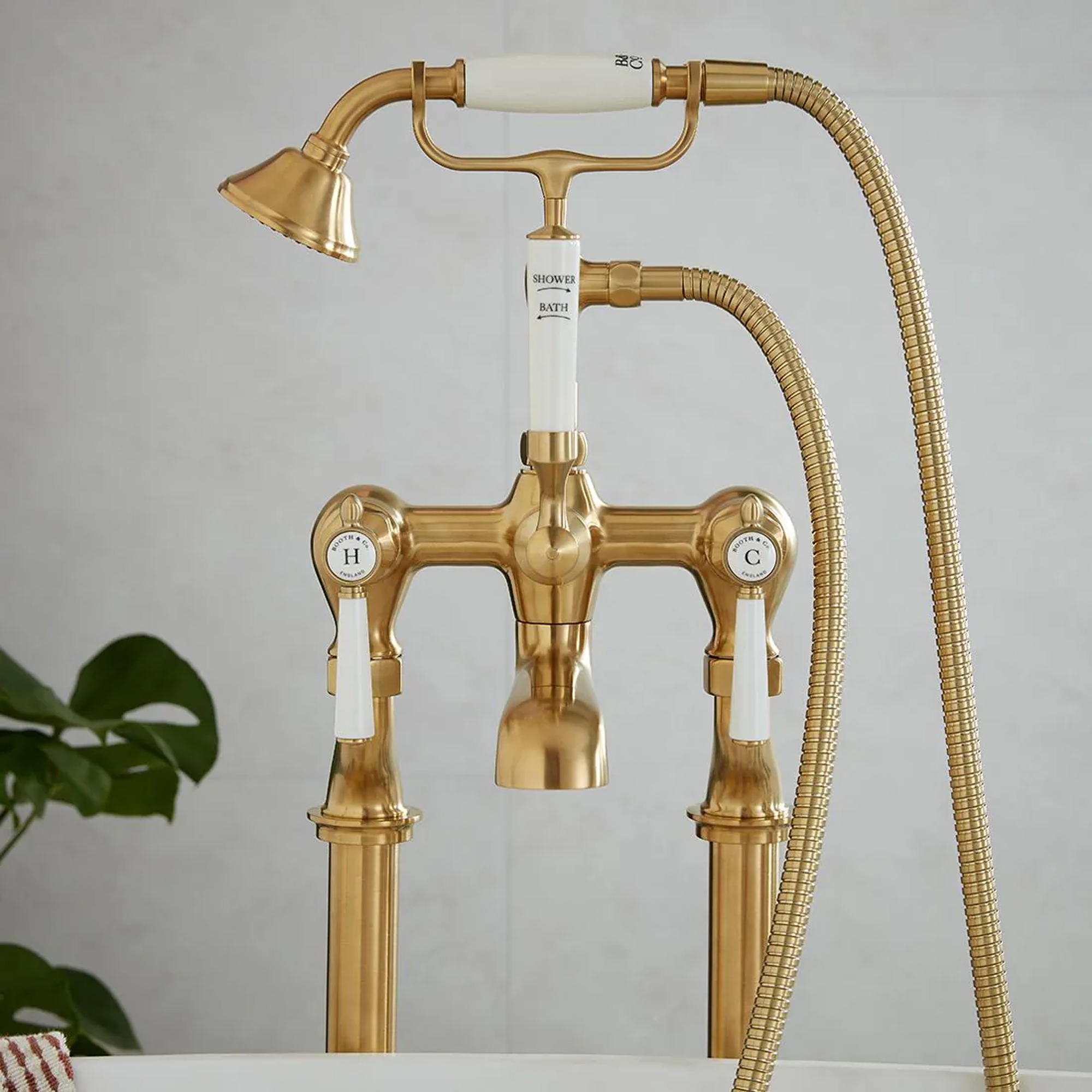 Booth & Co Axbridge Traditional Lever Floorstanding Bath Shower Mixer Tap
