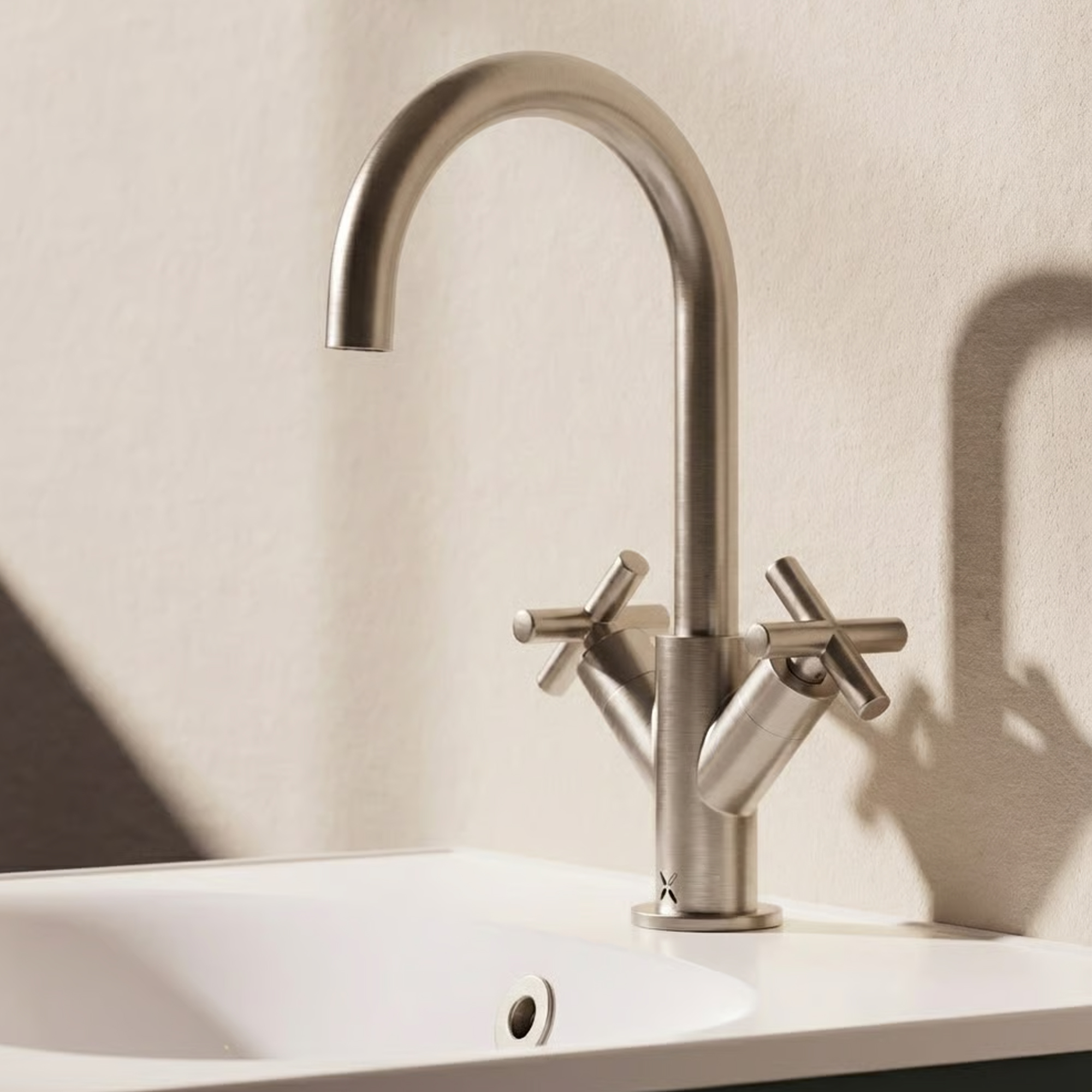 Crosswater MPRO Mono Basin Mixer Tap with Crosshead Handles