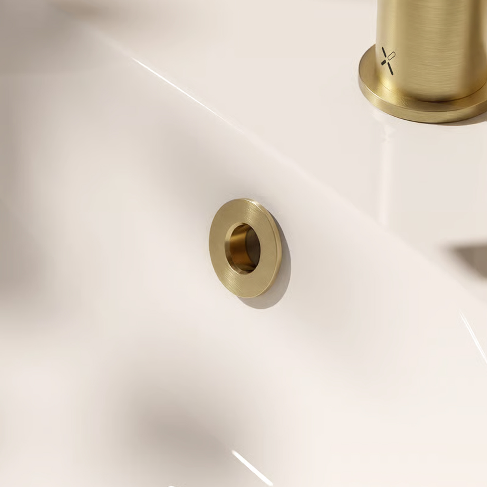 Crosswater MPRO Basin Overflow Cover