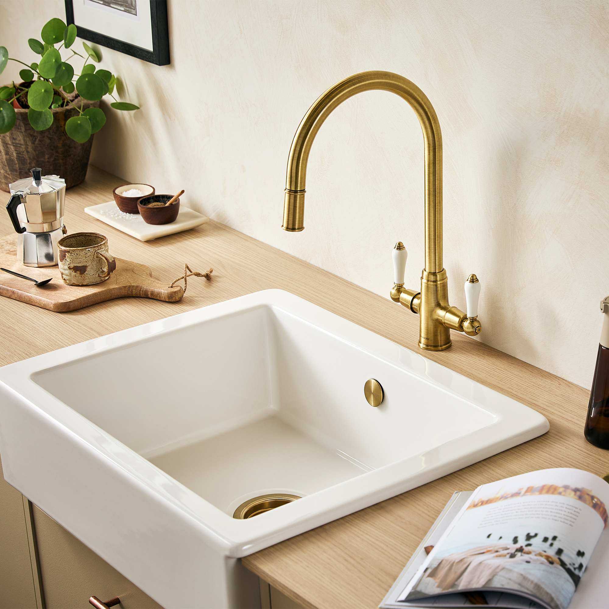 Clearwater Elegance Traditional Pull Out Mono Kitchen Mixer Tap