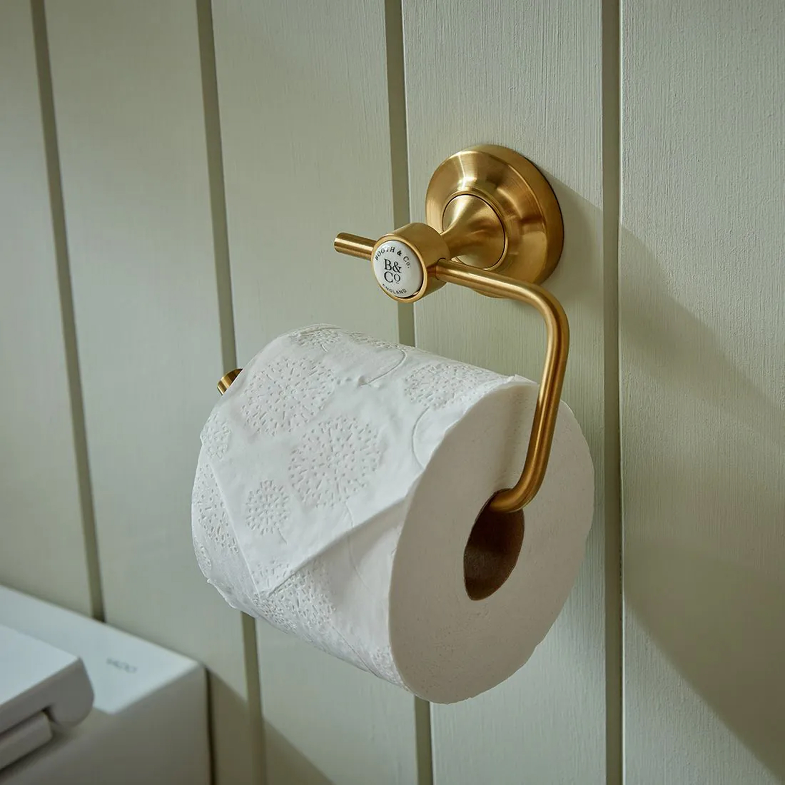 Booth & Co Axbridge Toilet Roll Holder