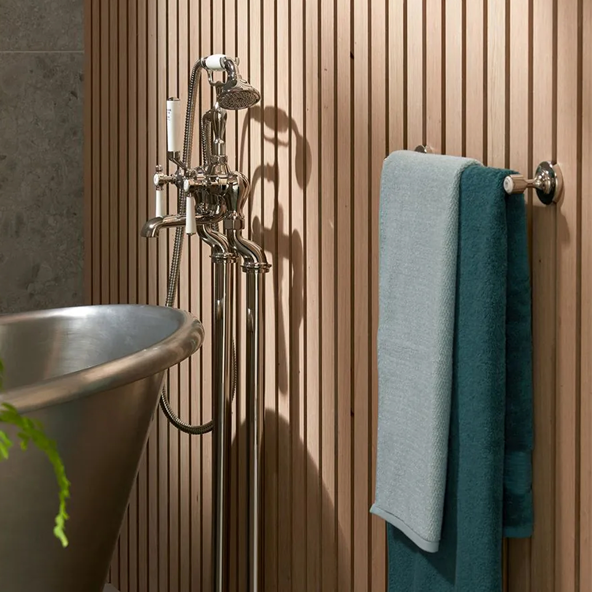 Booth & Co Axbridge Traditional Lever Floorstanding Bath Shower Mixer Tap