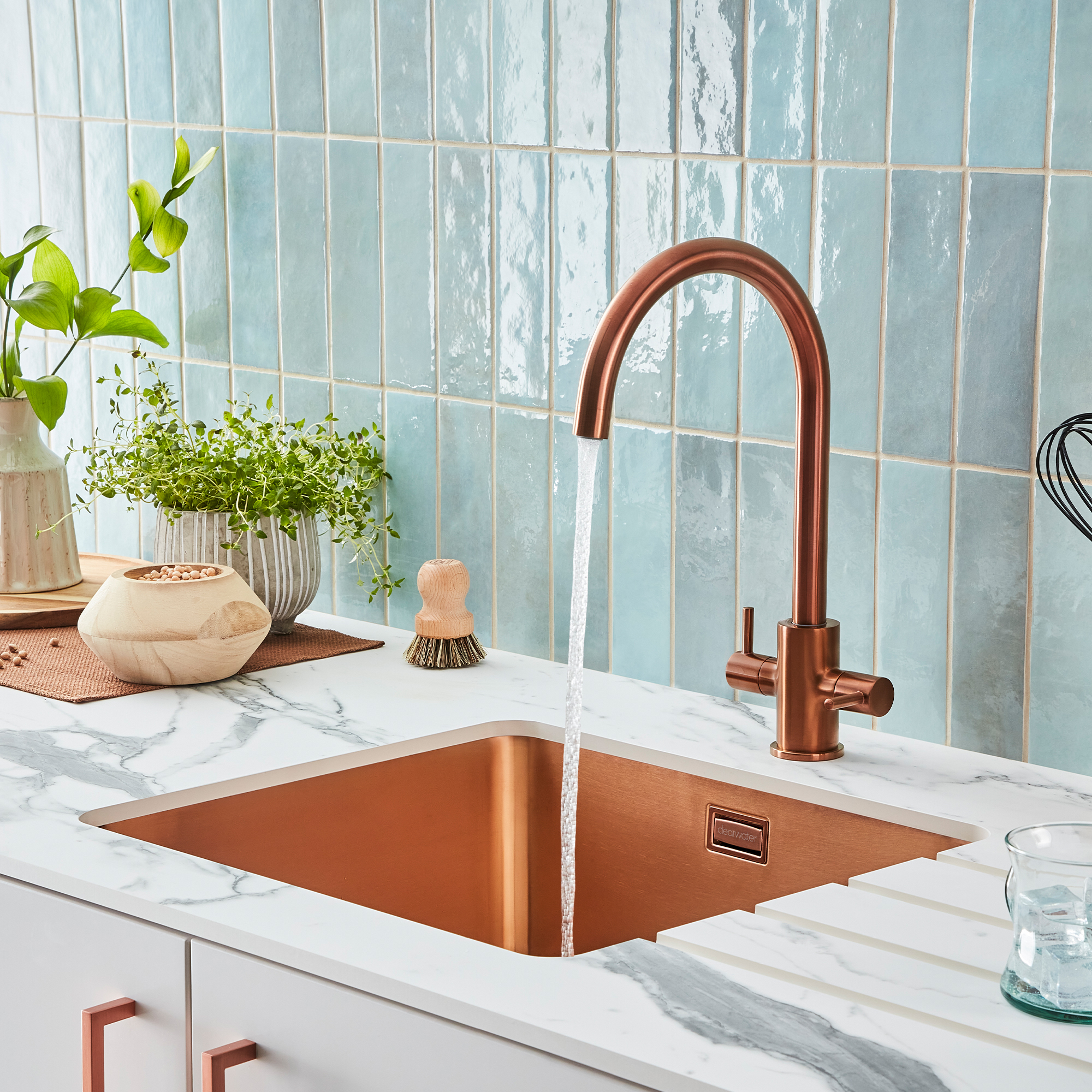 Clearwater Loreto Twin Lever Mono Kitchen Mixer Tap
