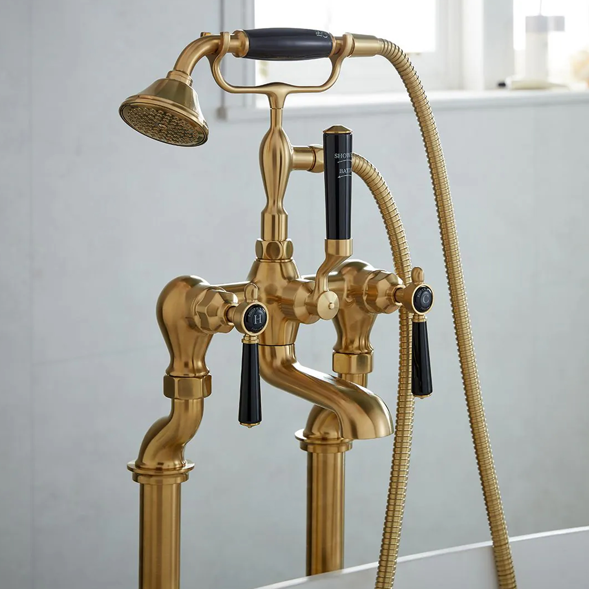 Booth & Co Axbridge Traditional Lever Floorstanding Bath Shower Mixer Tap