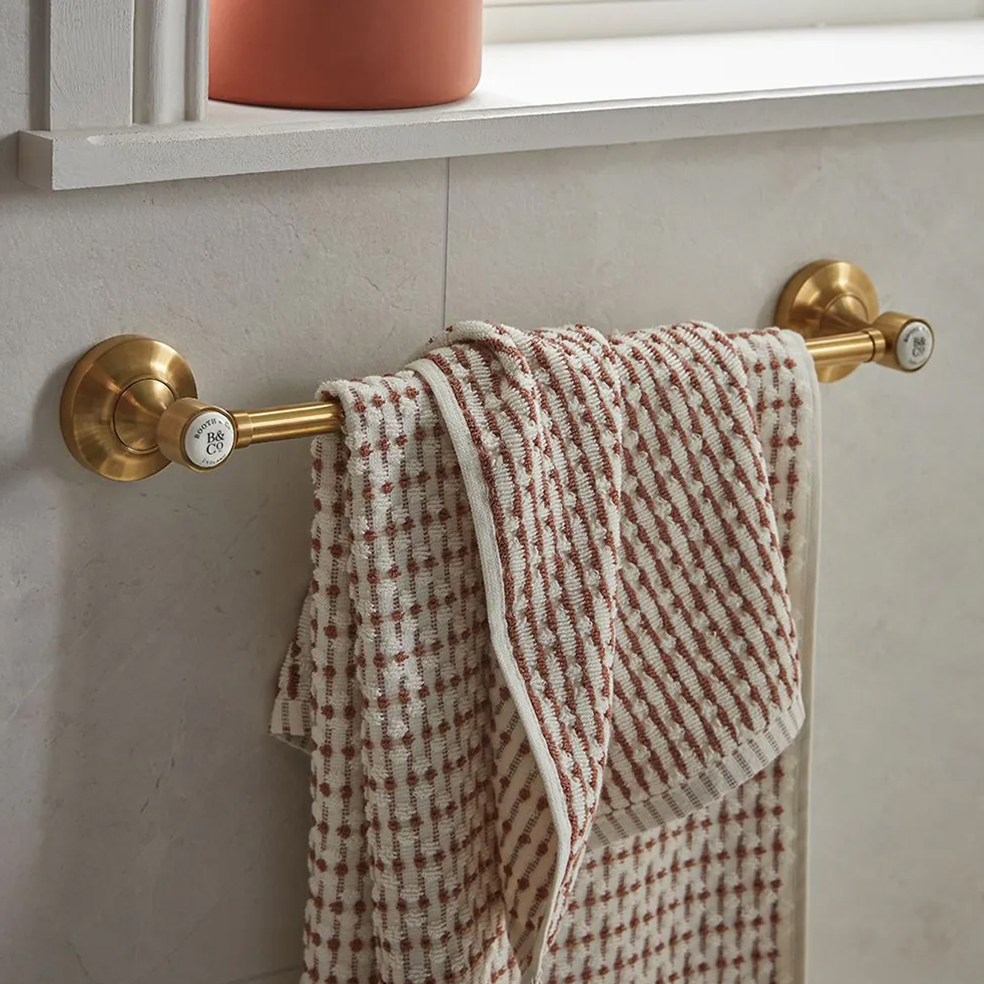 Booth & Co Axbridge Traditional 450mm Towel Rail