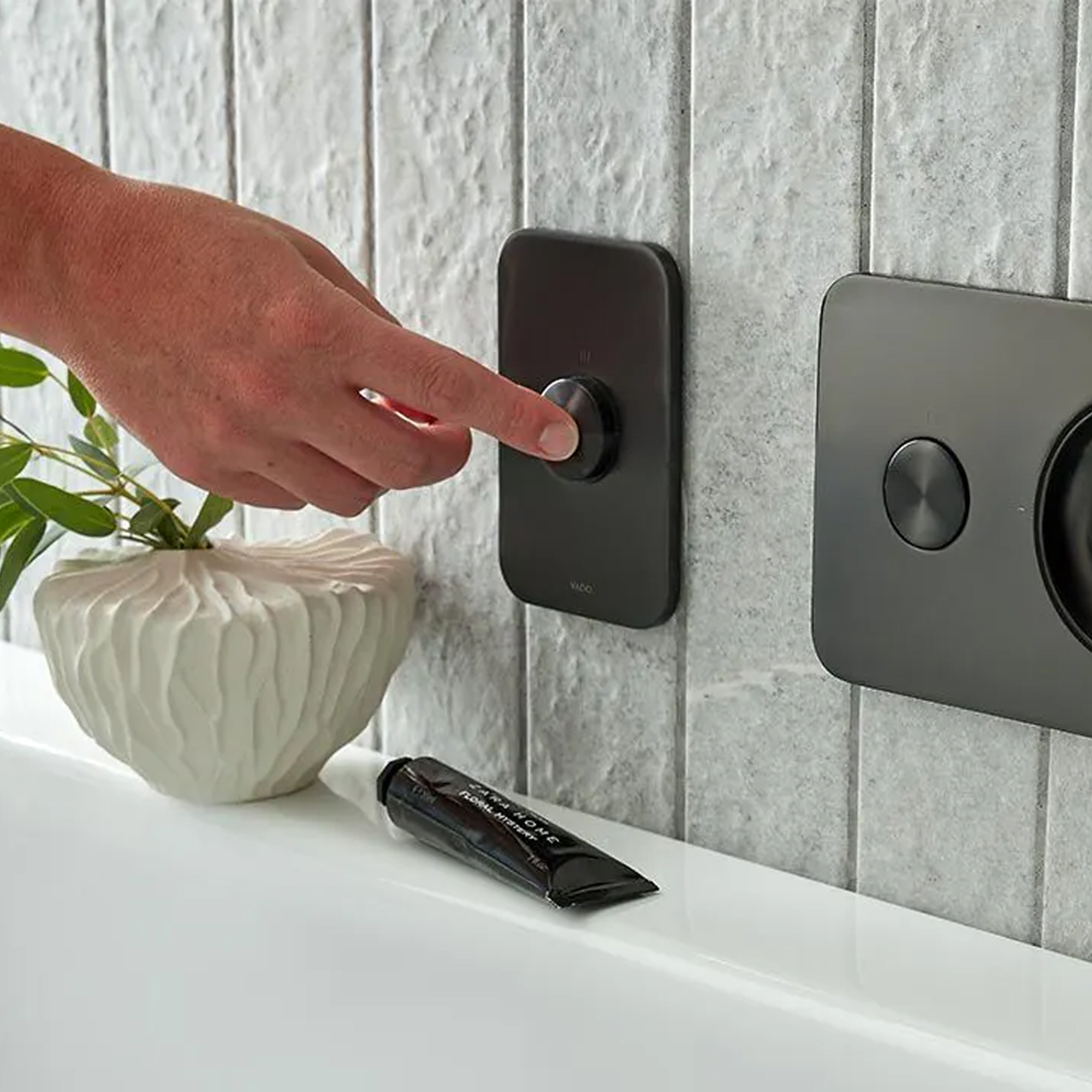 Vado Individual Zone 1 Outlet 1 Button Concealed Thermostatic Stop Valve