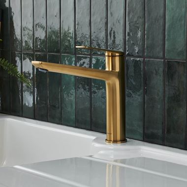 Clearwater Levant Single Lever Mono Kitchen Mixer Tap - Brushed Brass