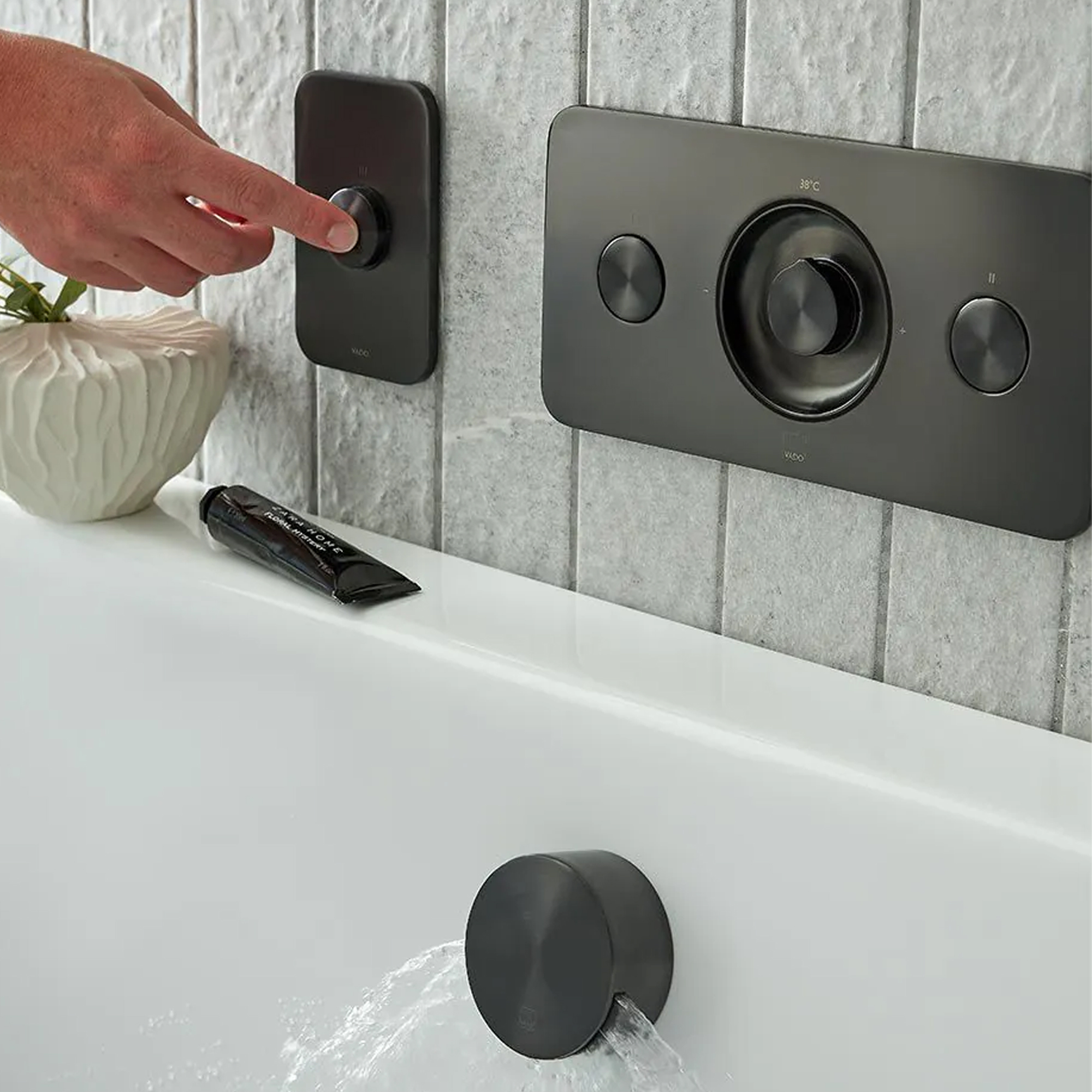 Vado Individual Zone 1 Outlet 1 Button Concealed Thermostatic Stop Valve