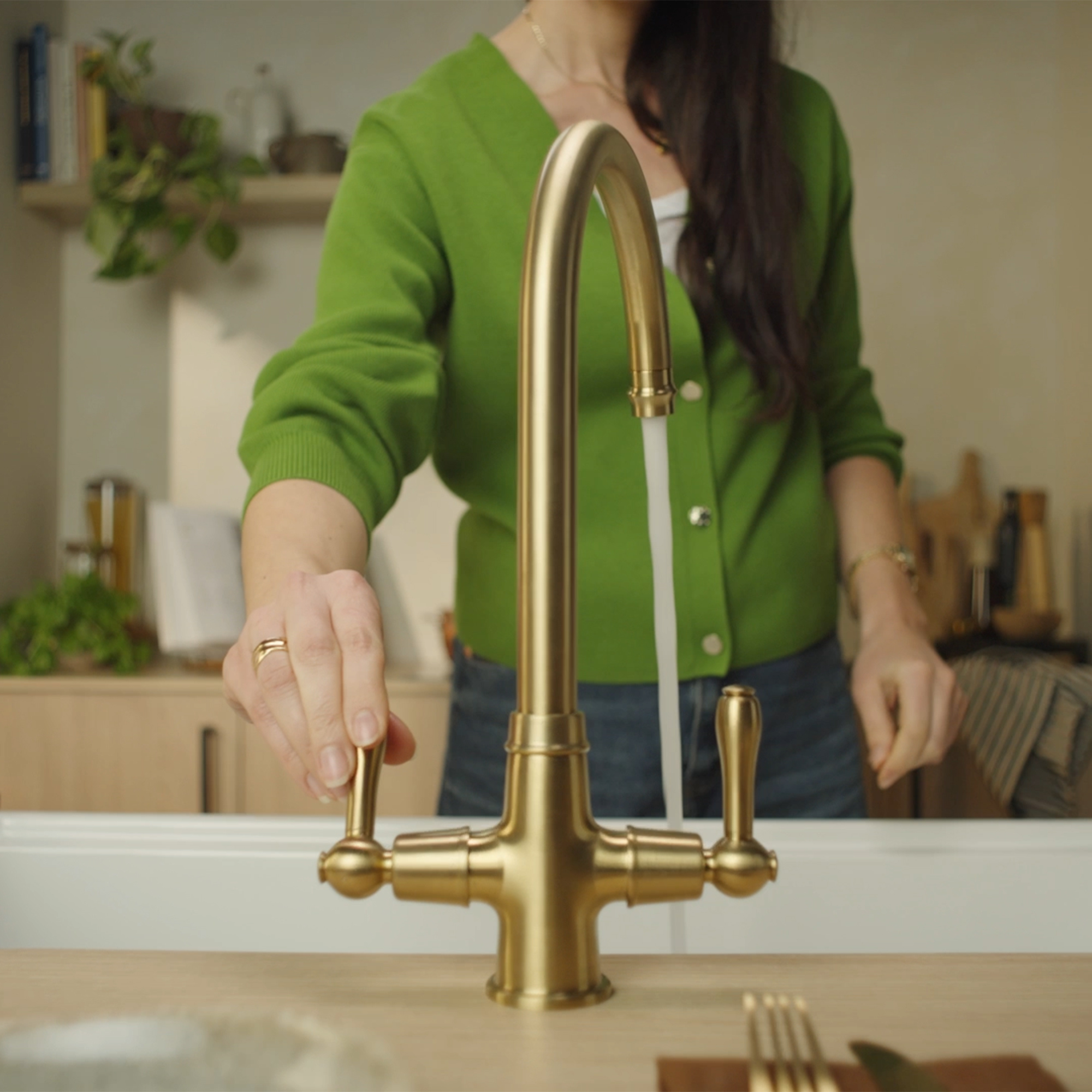 Clearwater Broadway Traditional Twist & Spray Mono Kitchen Mixer Tap
