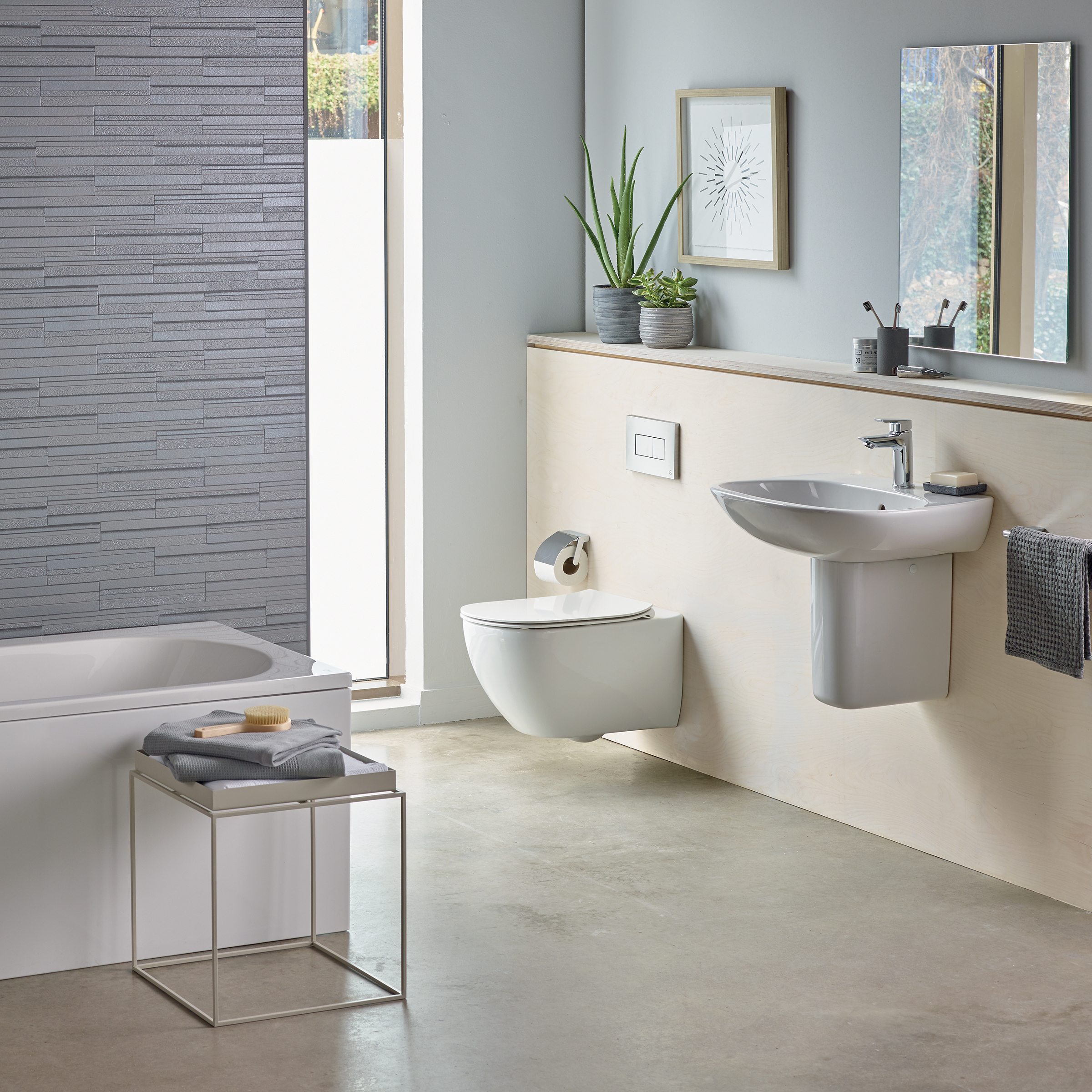 Ideal Standard Tesi Basin & Pedestal