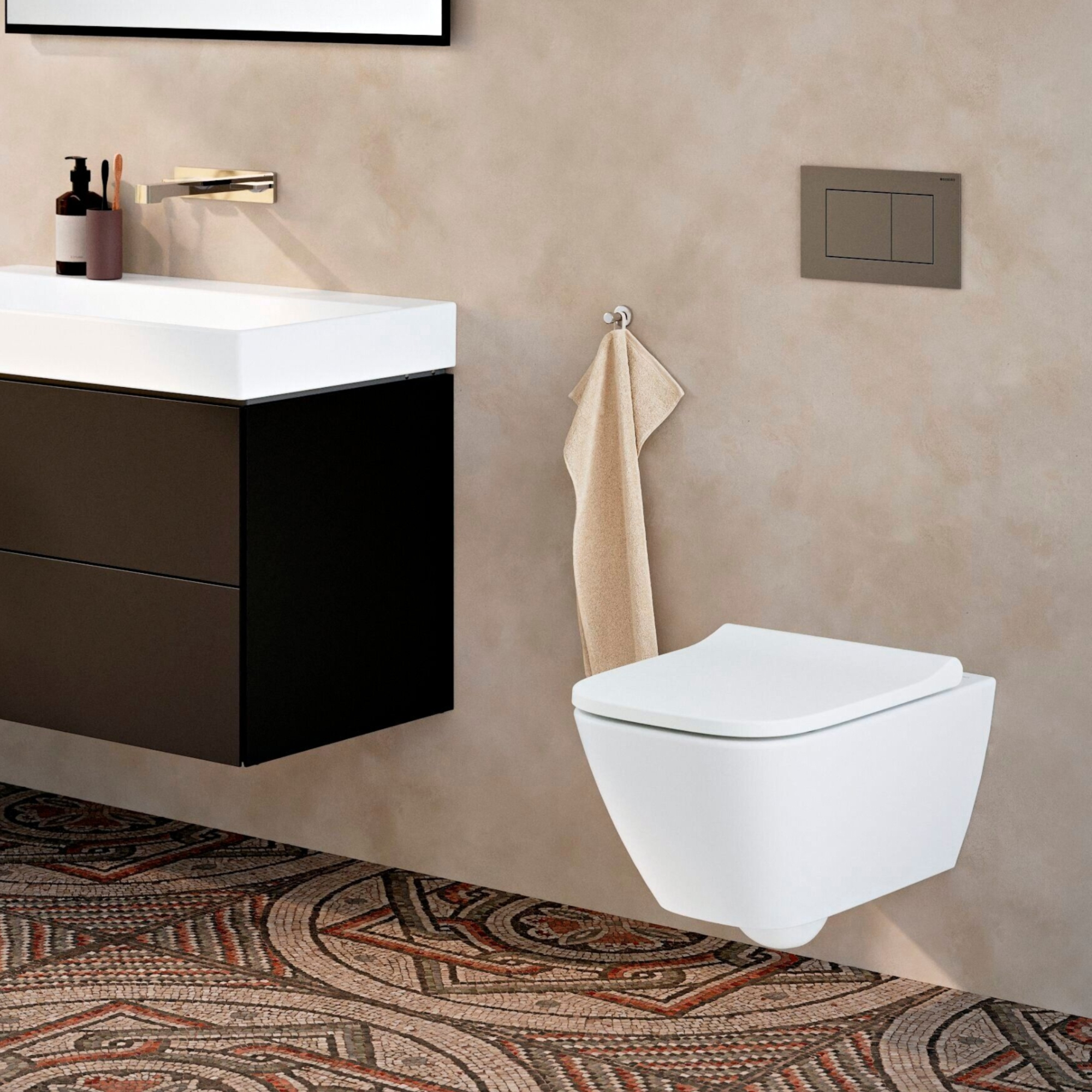 Geberit Smyle Rimless Wall Hung Pan & Soft Close Seat