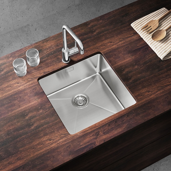 Vellamo Designer Single Bowl Inset/Undermount Stainless Steel Kitchen Sink & Waste Kit - 450 x 440mm