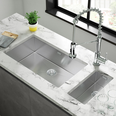 Vellamo Edge Extra Large 1 Bowl Undermount Stainless Steel Kitchen Sink & Waste Kit - 730 x 430mm