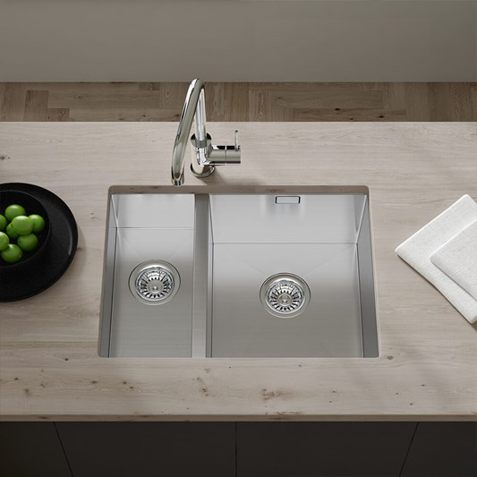 Vellamo Edge 1.5 Bowl Undermount Stainless Steel Kitchen Sink & Waste Kit - 580 x 430mm