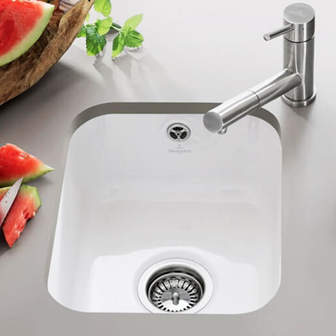 Villeroy & Boch Cisterna 45 White Ceramic Single Bowl Undermount Kitchen Sink - 370 x 435mm