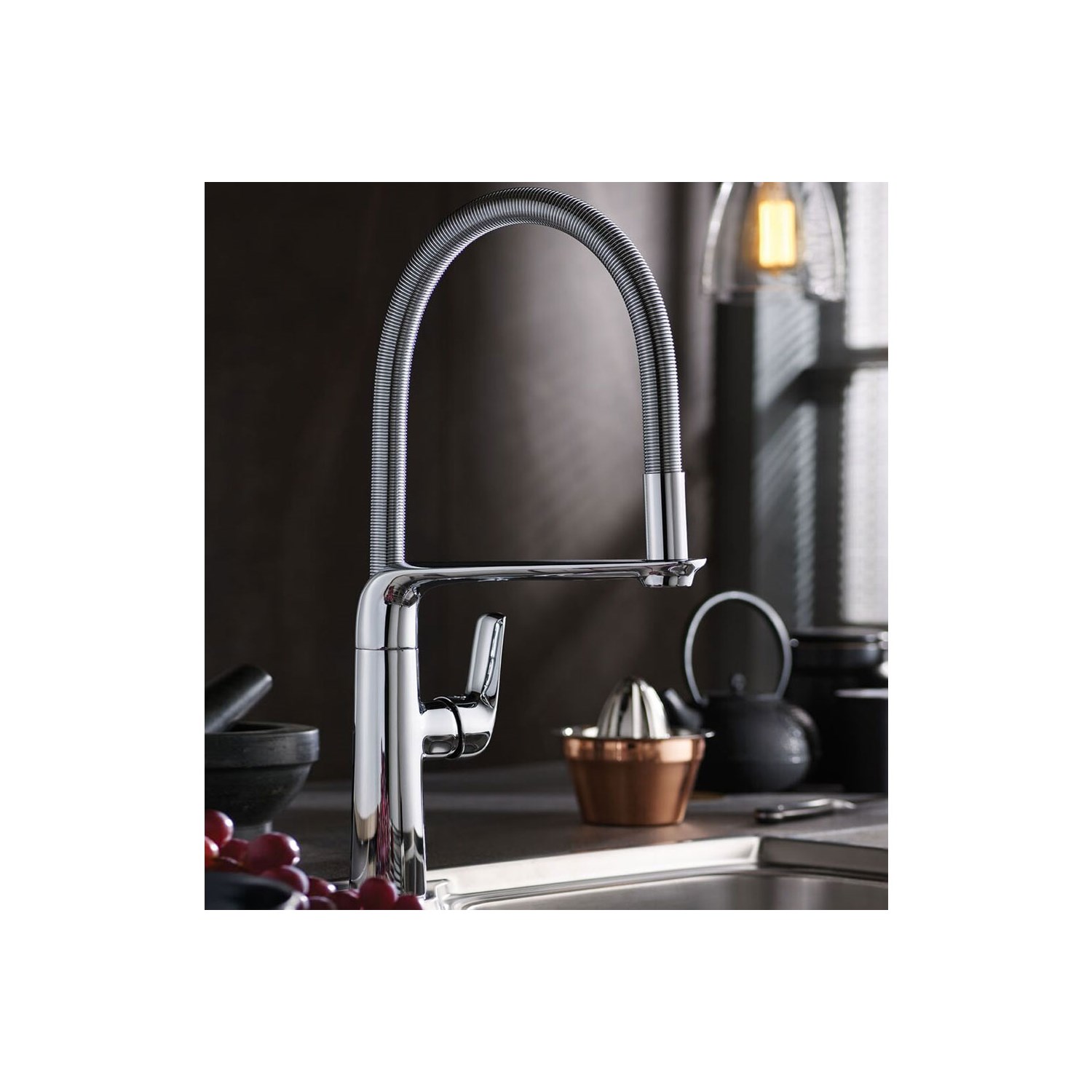 Vellamo Icon Kitchen Tap with Flexible Pull-Away Head - Chrome